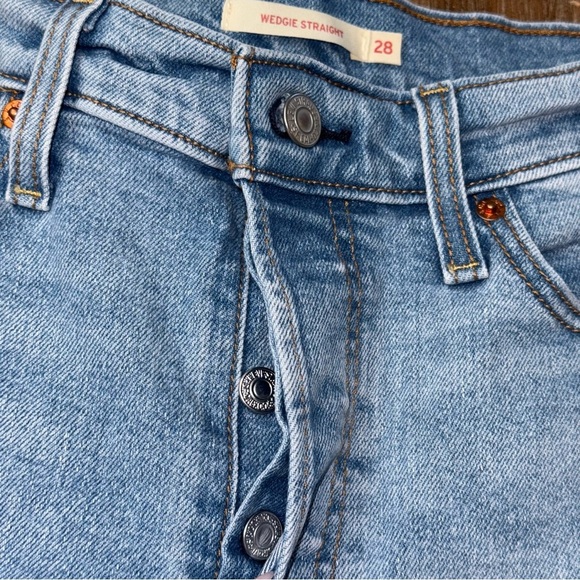 LEVI'S Wedgie Straight Leg High Rise Distressed Torn Blue Jeans Ankle - Picture 9 of 13